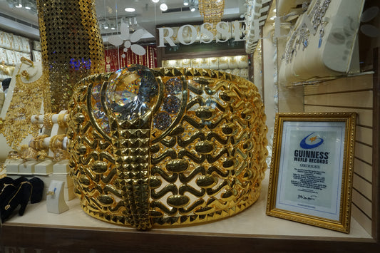 The largest gold ring in the world displayed at dubai shopping mall - Mia Ishaaq