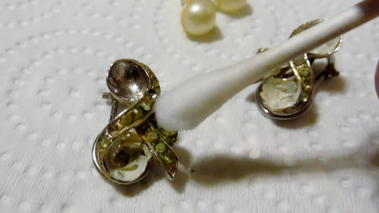 how to clean filthy disgustingly dirty stud earrings - Mia Ishaaq