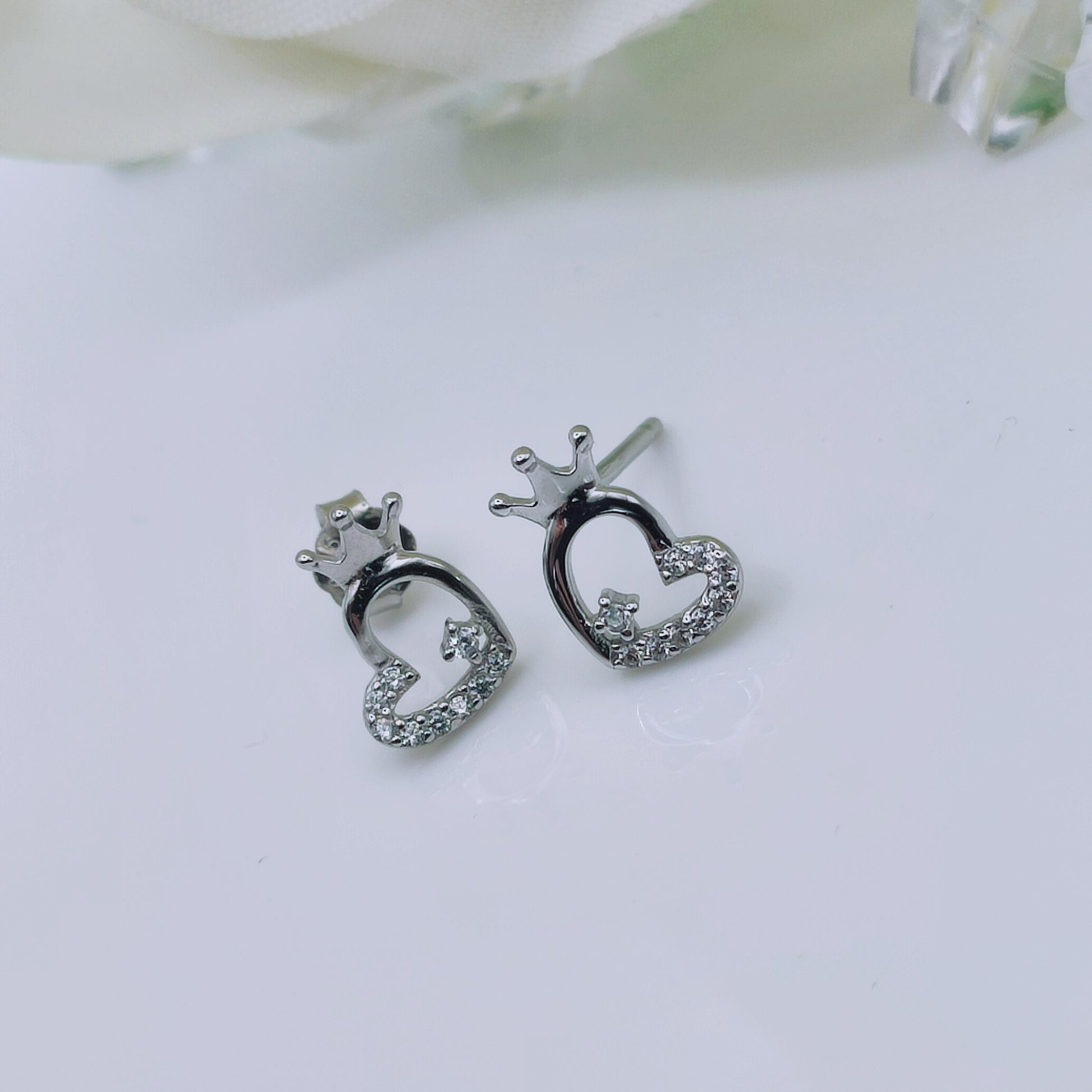 Sterling silver cubic zirconia Heart shape stud earrings with crown - Mia Ishaaq