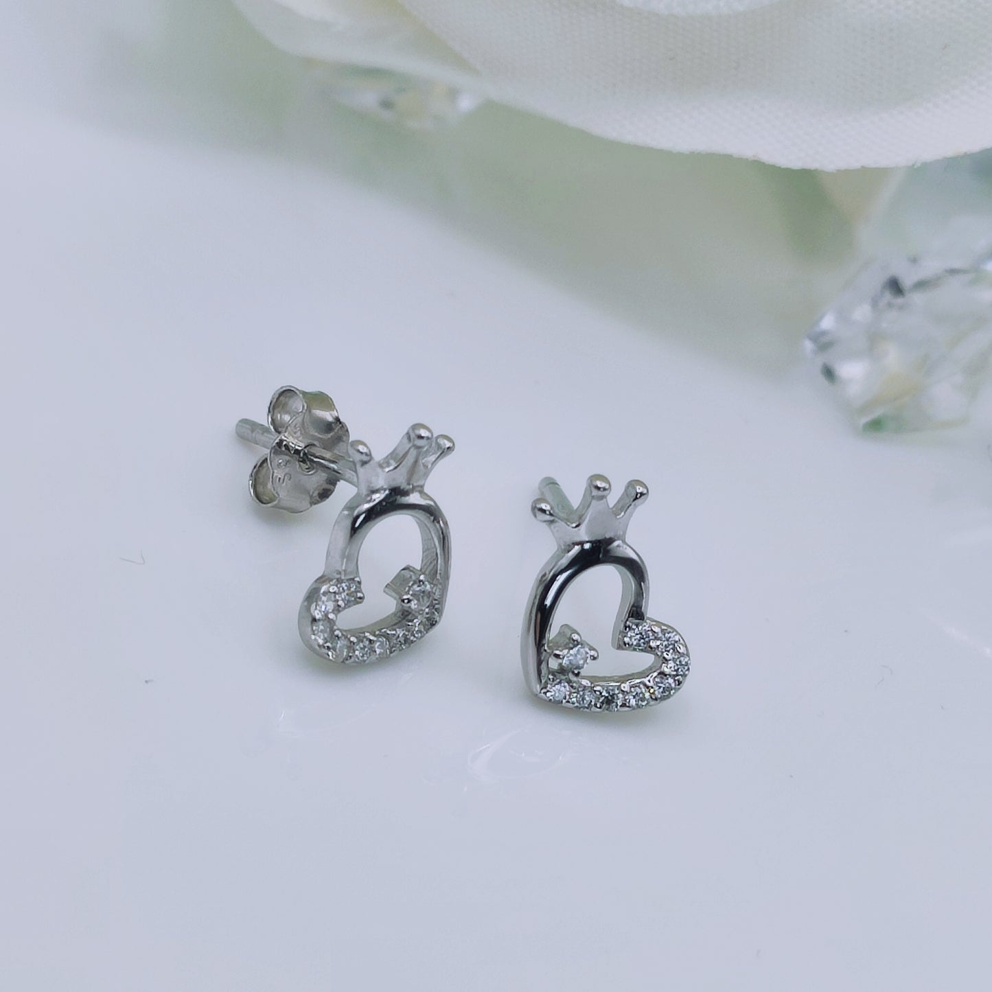 Sterling silver cubic zirconia Heart shape stud earrings with crown - Mia Ishaaq