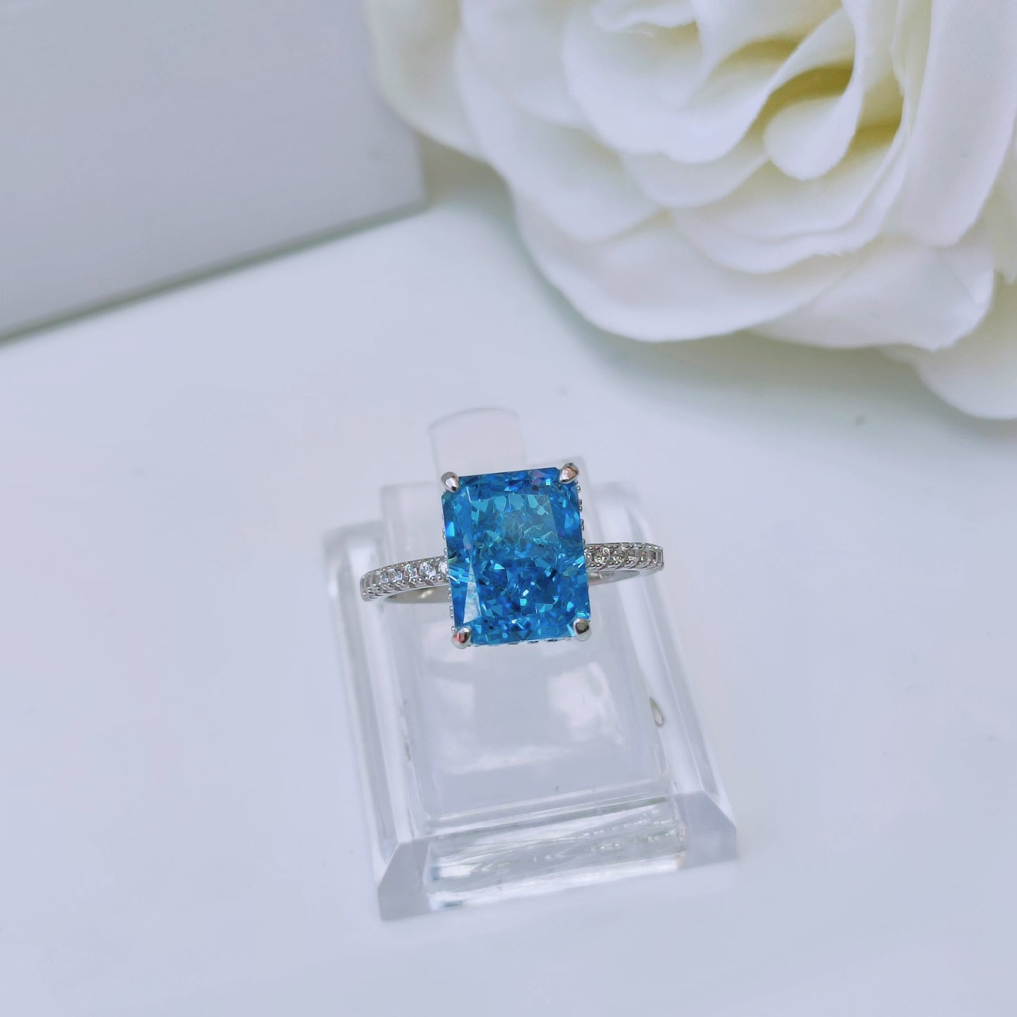 Sterling Silver Blue Radiant Cubic Zirconia HALO Ring - Mia Ishaaq