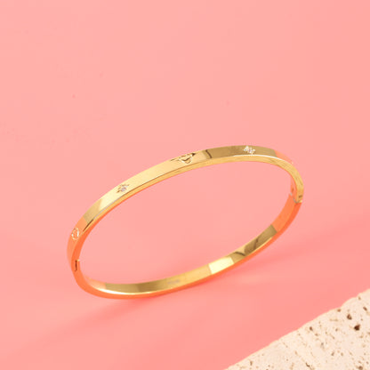 Gold guiding heart polaris north star bangle bracelet for women - Mia Ishaaq