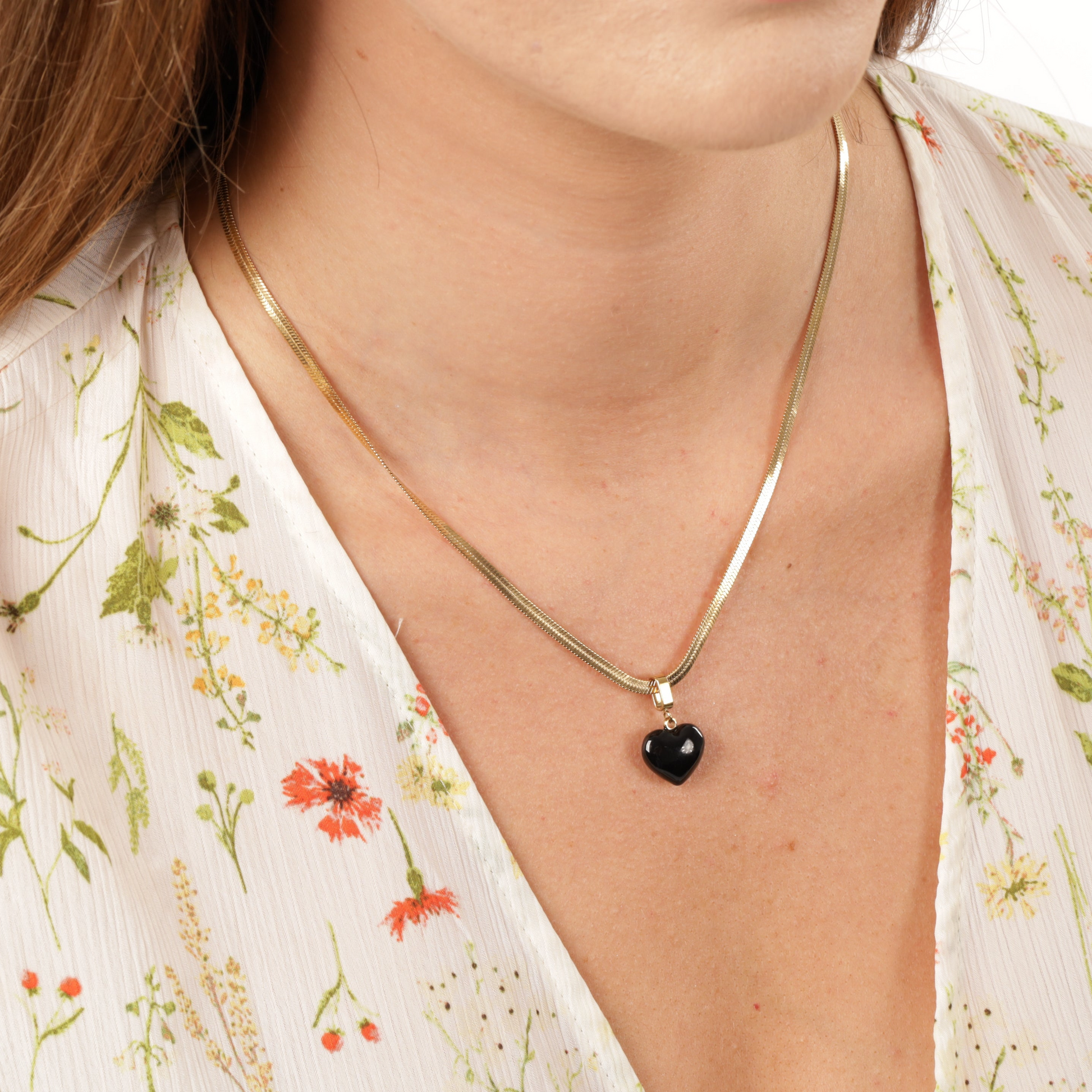 Black Stone Heart Pendant Necklace - Waterproof 18k Gold Plated Stainless Steel Flat Chain - Mia Ishaaq