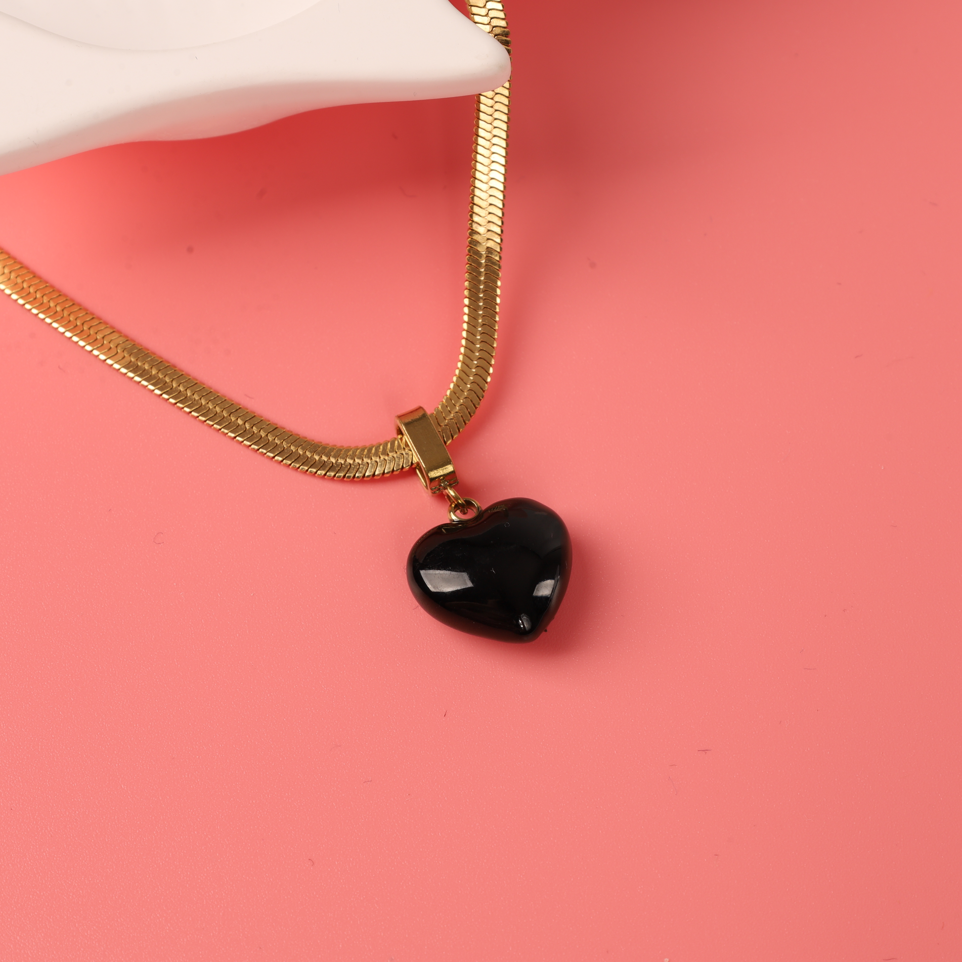 Black Stone Heart Pendant Necklace - Waterproof 18k Gold Plated Stainless Steel Flat Chain - Mia Ishaaq