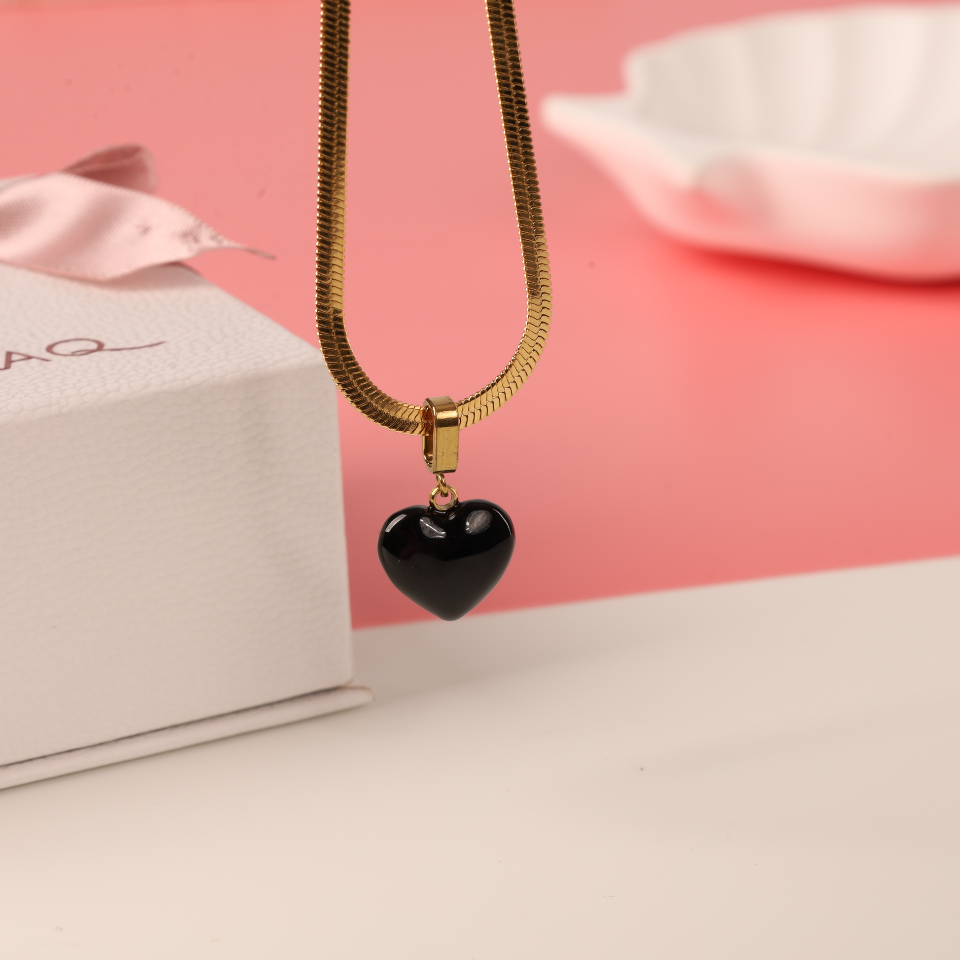 Black Stone Heart Pendant Necklace - Waterproof 18k Gold Plated Stainless Steel Flat Chain - Mia Ishaaq