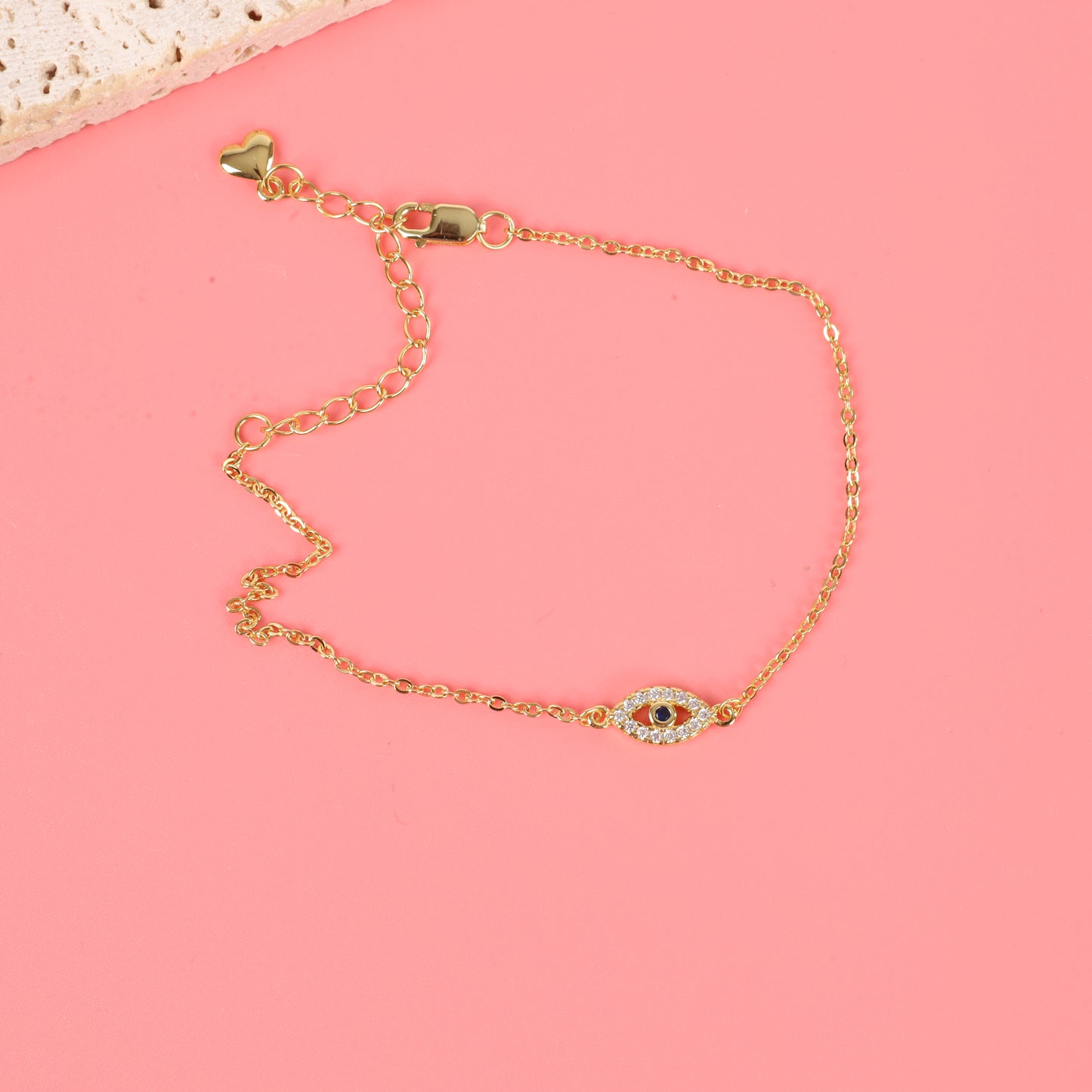 Dainty Evil Eye Elegance Bracelet - Gold