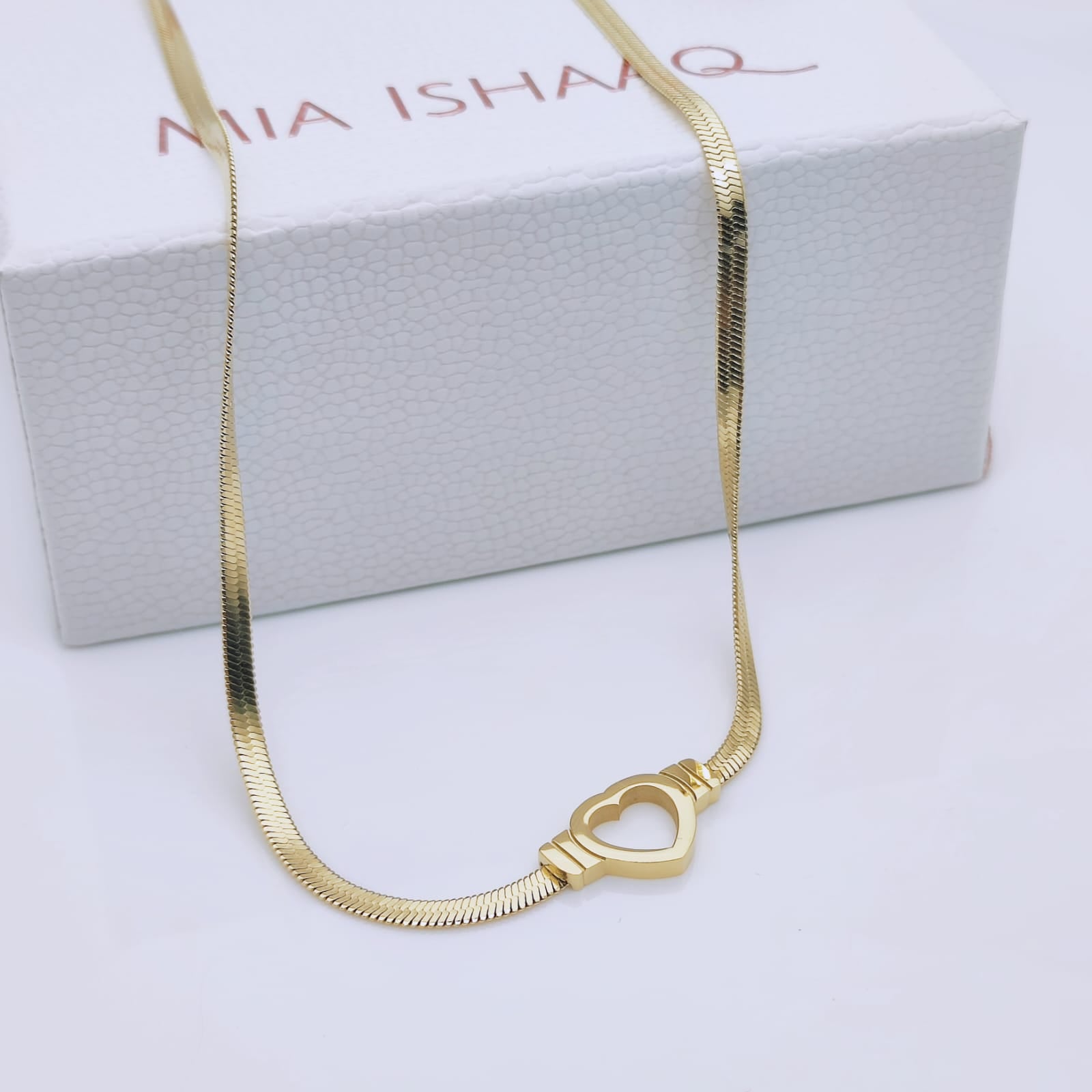 18k gold plated stainless steel heart pendant flat chain love necklace waterproof and hypoallergenic - Mia Ishaaq