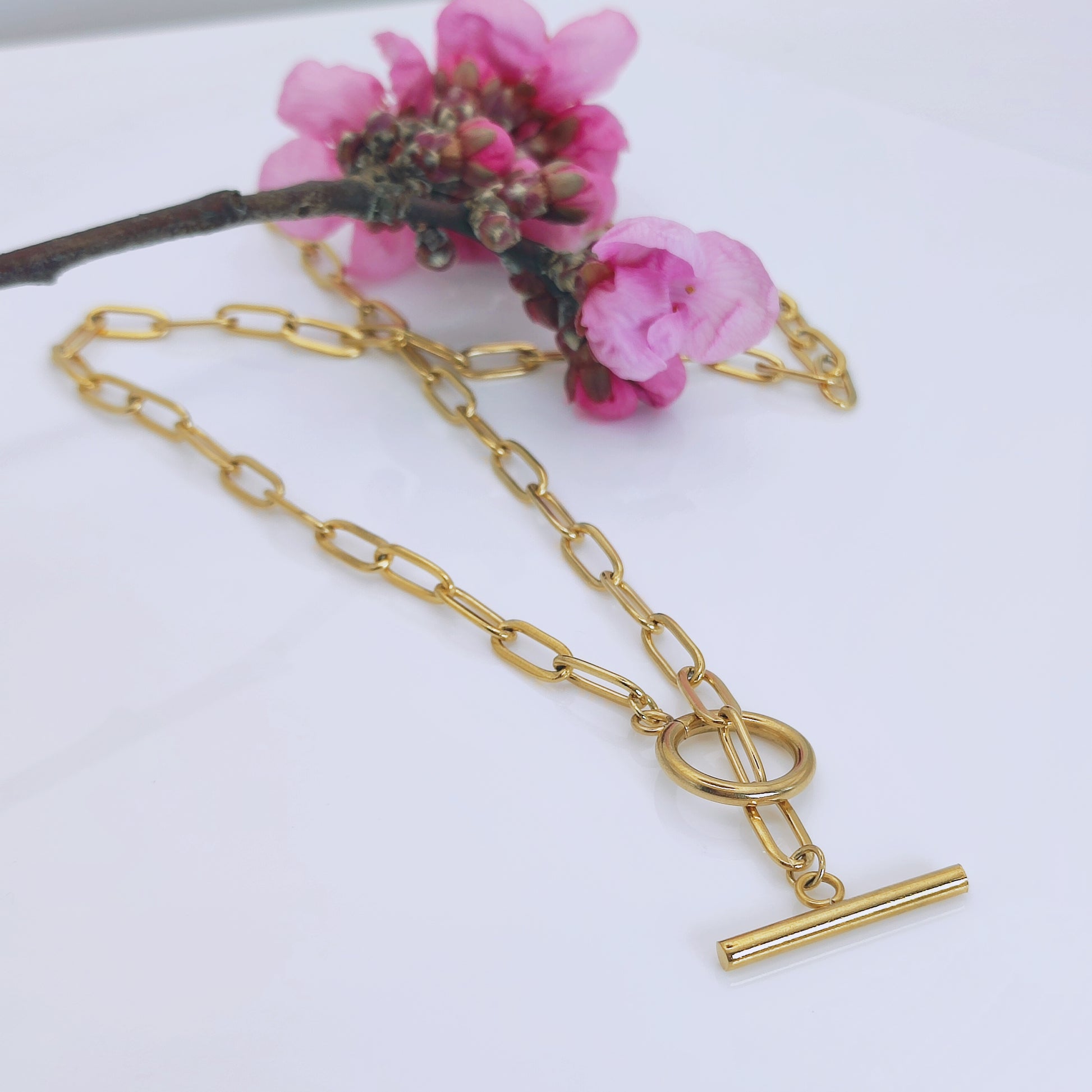 18k gold plated stainless steel link chain t-bar choker necklace - Mia Ishaaq