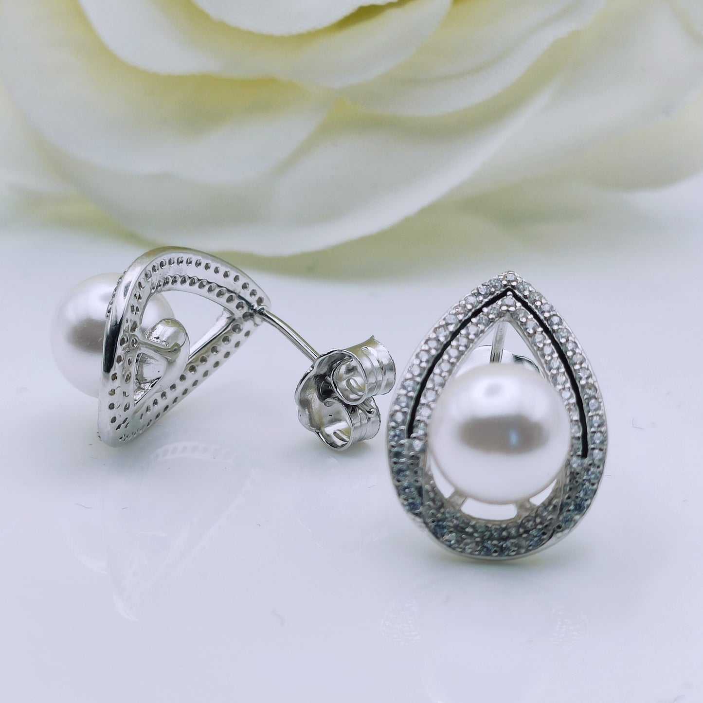 sterling silver shell pearl cubic zirconia stud earrings - Mia Ishaaq