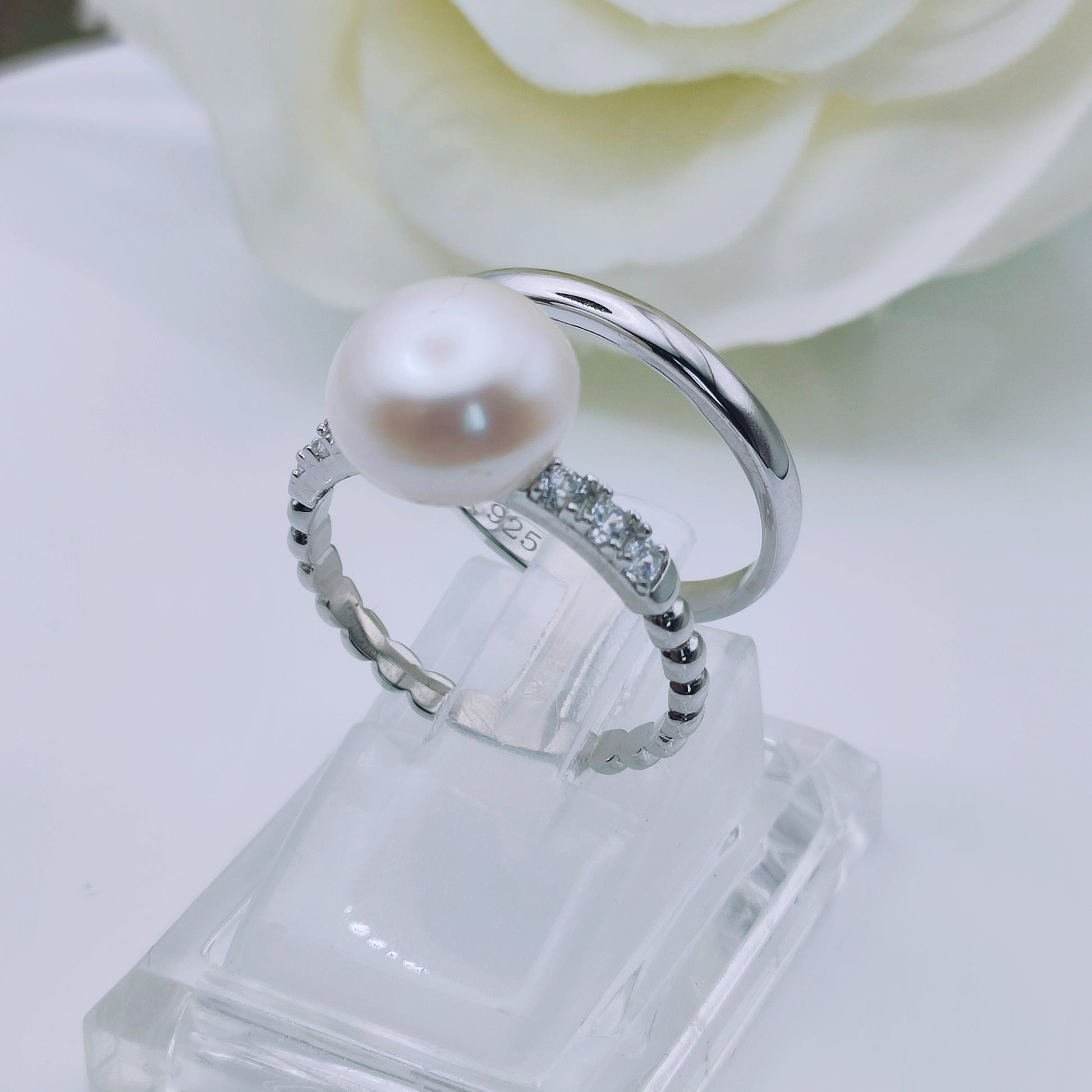 925 sterling silver double circle crystal freshwater pearl ring - Mia Ishaaq